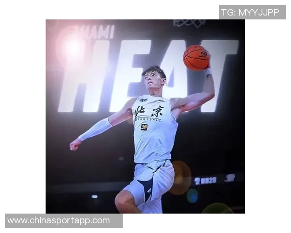 媒体人点评曾凡博发展潜力认为篮网不让其上场实属不合理